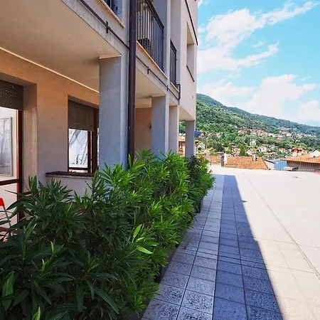5 Sweet Apartment *