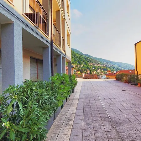 5 Sweet Apartment *