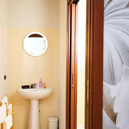 5 Sweet Apartment *